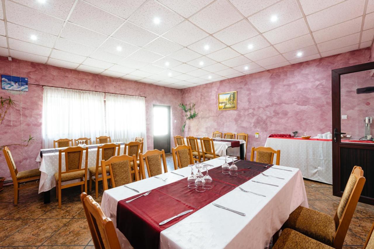 Pensiunea Casa Zanelor Floreşti Buitenkant foto